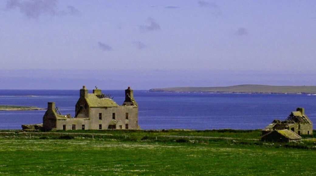 Photo "Westray" by Isla17 (CC BY-SA) / Cropped from original