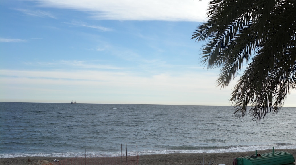 Foto “Playa de la Caleta” tomada por Ricardo Ricote Rodrí… (CC BY); recorte de la original