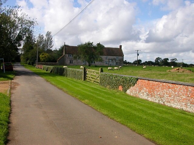 "Preston Capes"-foto av Ian Rob (CC BY-SA) / Urklipp från original