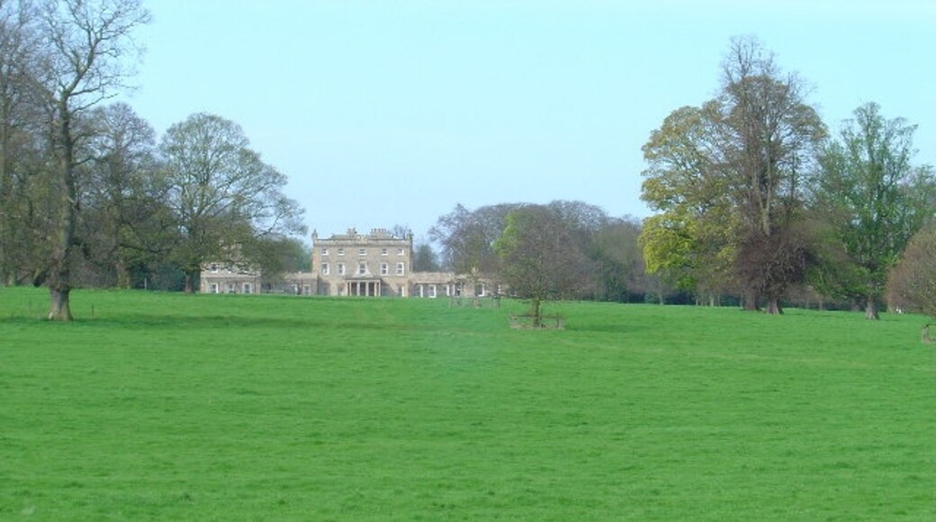 Billede "Dalton Holme" af Ian Lavender (CC BY-SA) / beskåret fra det originale billede