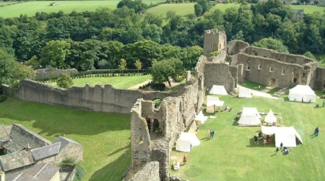 "Richmond Castle"-foto av James Allan (CC BY-SA) / Urklipp från original