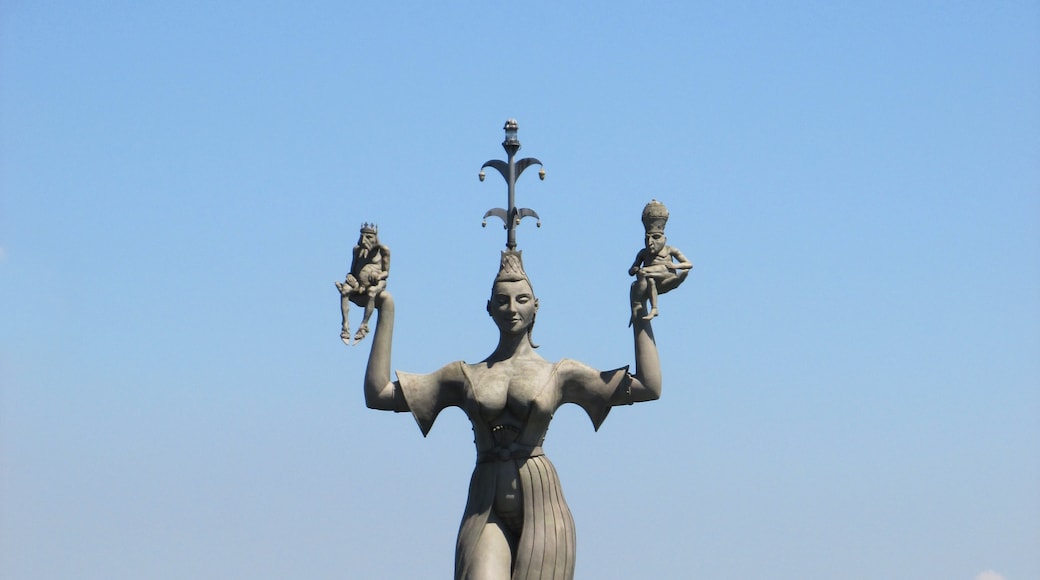 Foto "Estatua Imperia" de Baden de (CC BY) / Recortada de la original