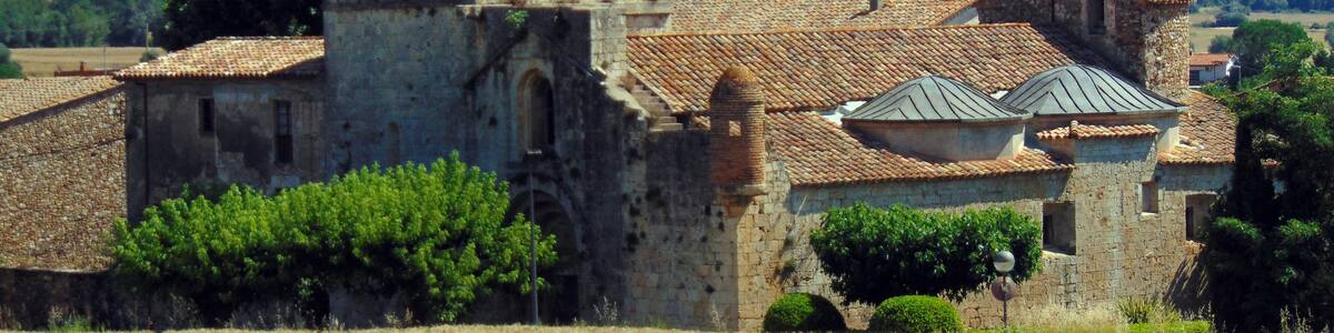 Photo "Església parroquial de Santa Eulàlia (Crespià) This is a photo of a building indexed in the Catalan heritage register as Bé Cultural d'Interès Local (BCIL) under the reference IPA-15156." by Jvinolase (Creative Commons Attribution-Share Alike 4.0) / Cropped from original