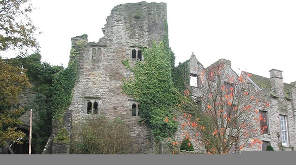 Foto „Hay Castle“ von Pauline Eccles (CC BY-SA)/zugeschnittenes Original
