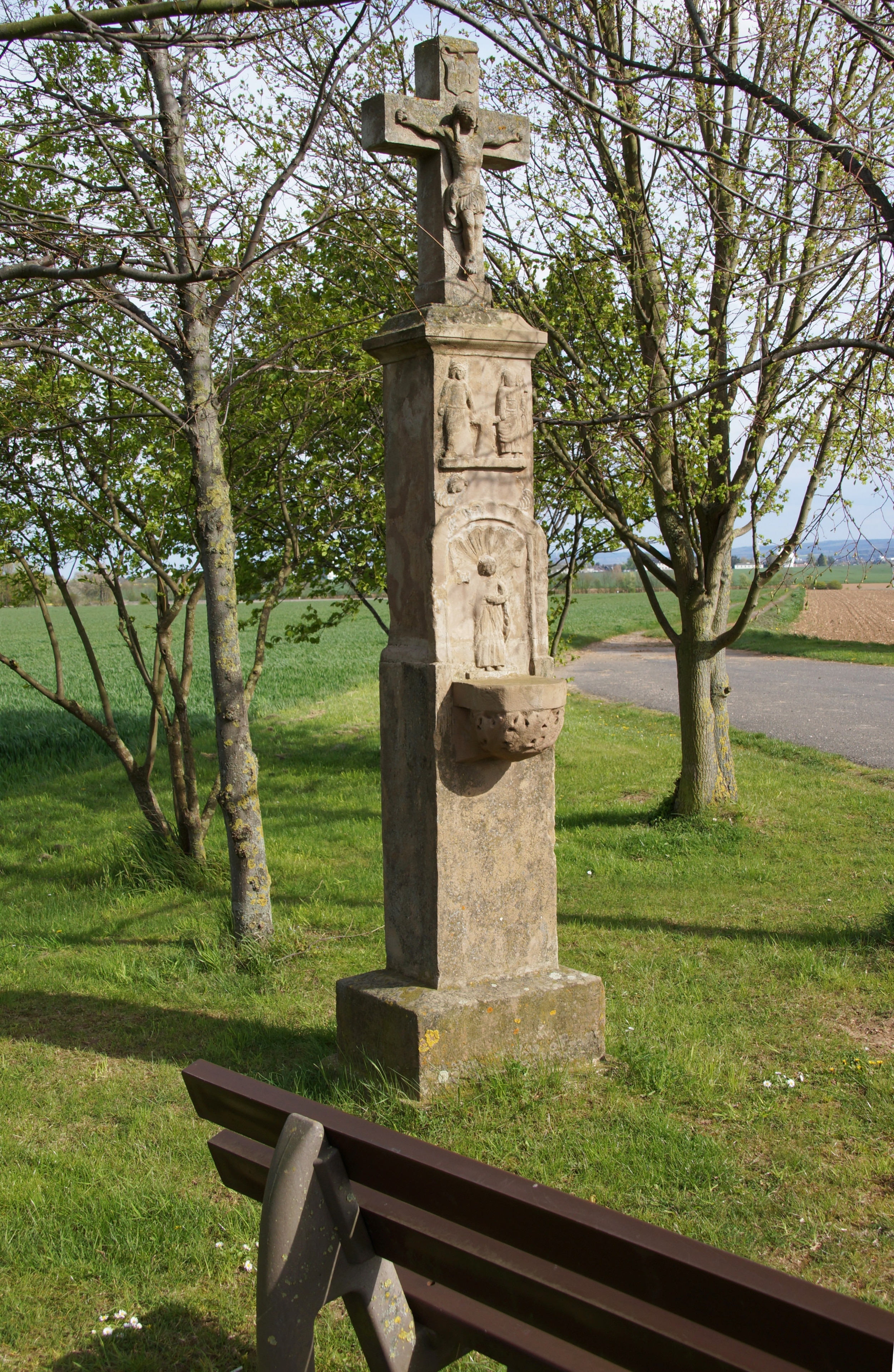 Photo "Euskirchen" by Prof. emeritus Hans Schneider (Geyersberg) (CC BY) / Cropped from original