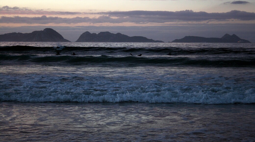 Photo "Patos Beach" by farrangallo (CC BY-SA) / Cropped from original