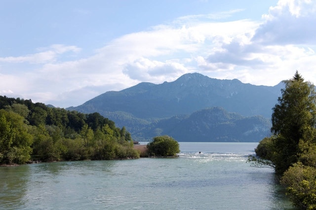 Abfluss der Loisach aus dem Kochelsee