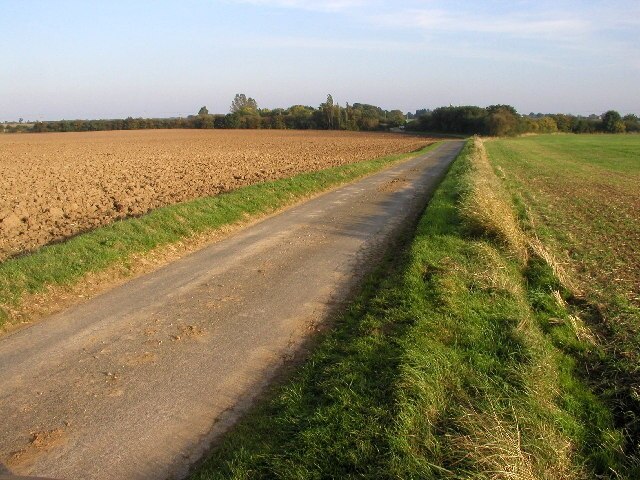 "Skirlaugh"-foto av Andy Beecroft (CC BY-SA) / Urklipp från original