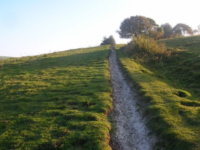 Billede "Storrington og Sullington" af Simon Carey (CC BY-SA) / beskåret fra det originale billede