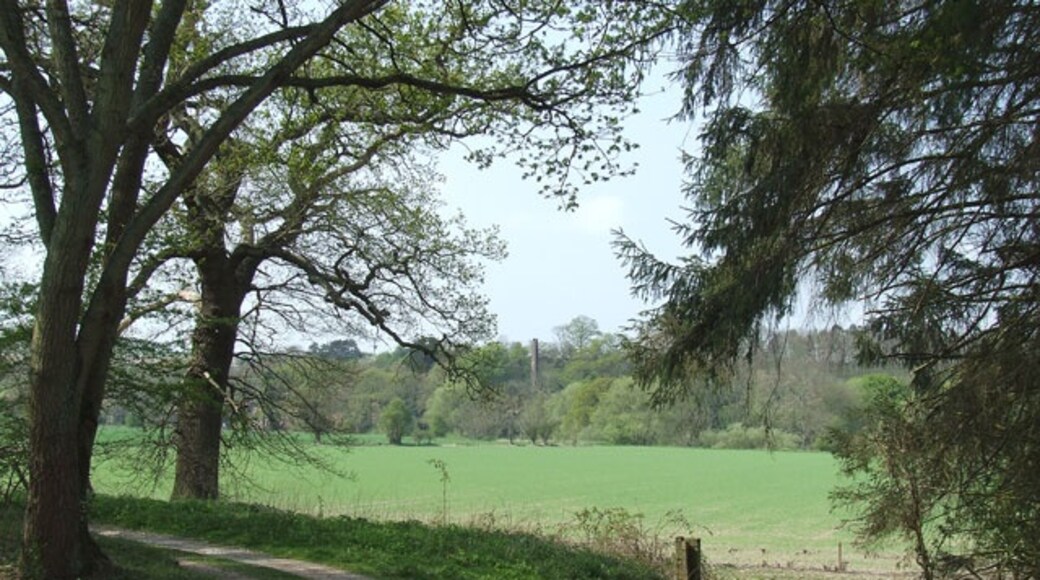 Foto „Quatt Malvern“ von Roger Kidd (CC BY-SA)/zugeschnittenes Original