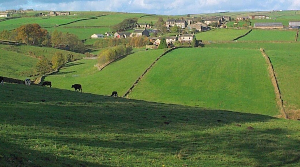 Photo "Oakworth" by David Spencer (CC BY-SA) / Cropped from original