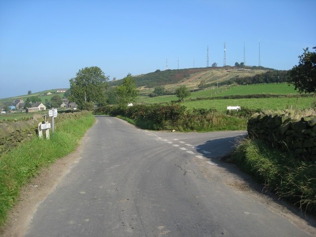 Chequer Lane - Junction with Peat Lane