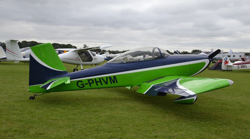 Photo "Sywell" by Alec Wilson (CC BY-SA) / Cropped from original