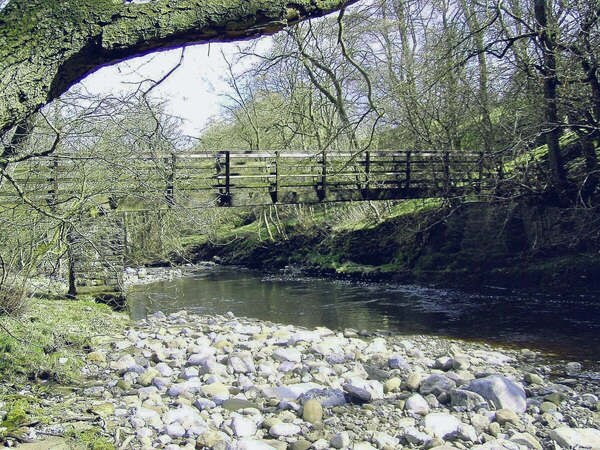 "Melmerby"-foto av Anthony Harrison (CC BY-SA) / Urklipp från original