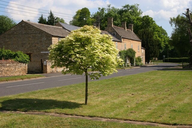 "West Deeping"-foto av Paul Bragg (CC BY-SA) / Urklipp från original