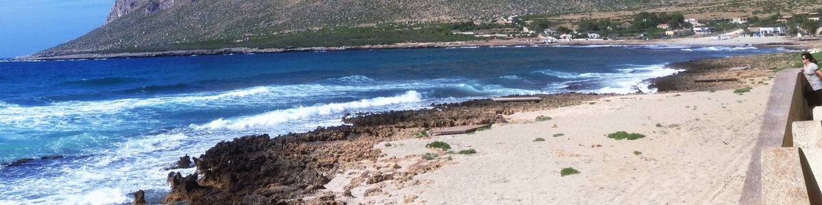 Photo "Stabilimento Balneare Trapani Lido Baia Cornino" by Andrea Albini (Creative Commons Attribution-Share Alike 3.0) / Cropped from original