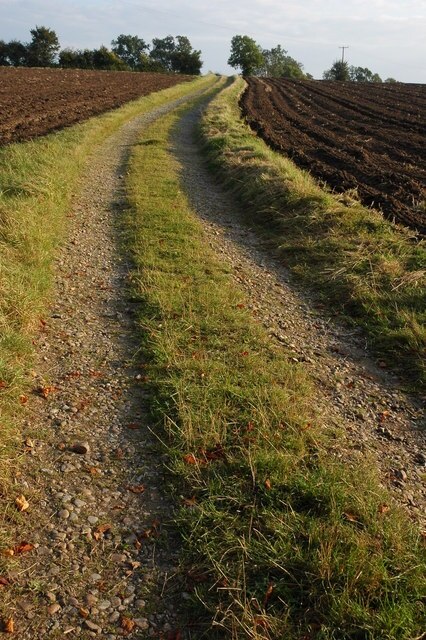 Foto "Broughton Hackett" de Philip Halling (CC BY-SA) / Recortada do original