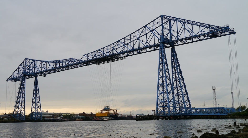 Photo "Middlesbrough Transporter Bridge" by James T M Towill (CC BY-SA) / Cropped from original