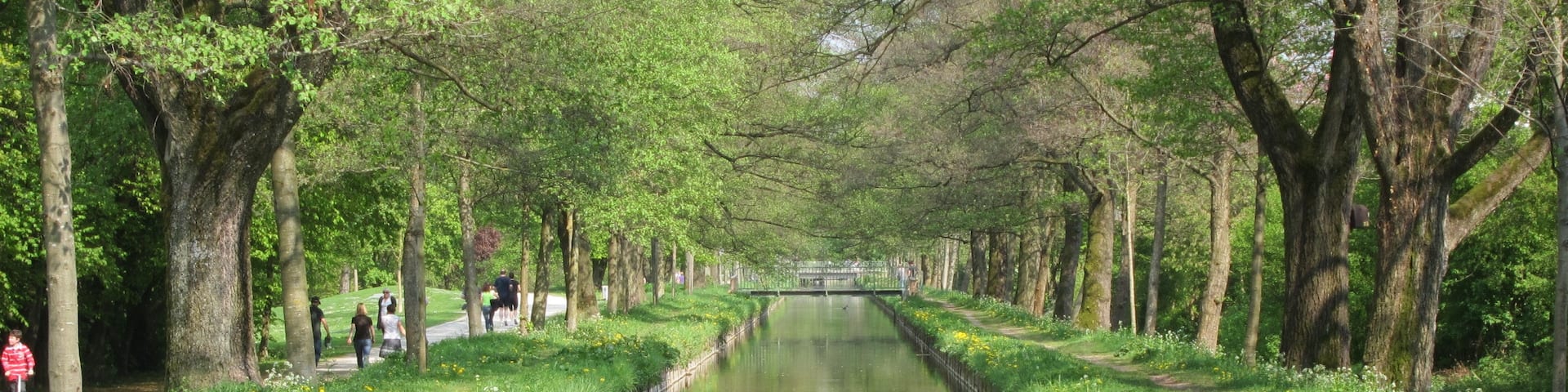 Nymphenburger Kanal, an der Landshoffstraße in München