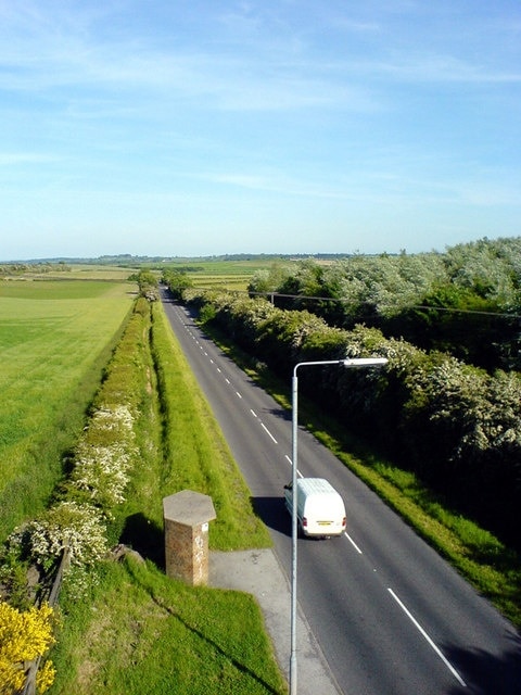 Road to Farnsfield This road is on the Eastern edge of Rainworth village, and meets up at the White Post Farm centre in Farnsfield