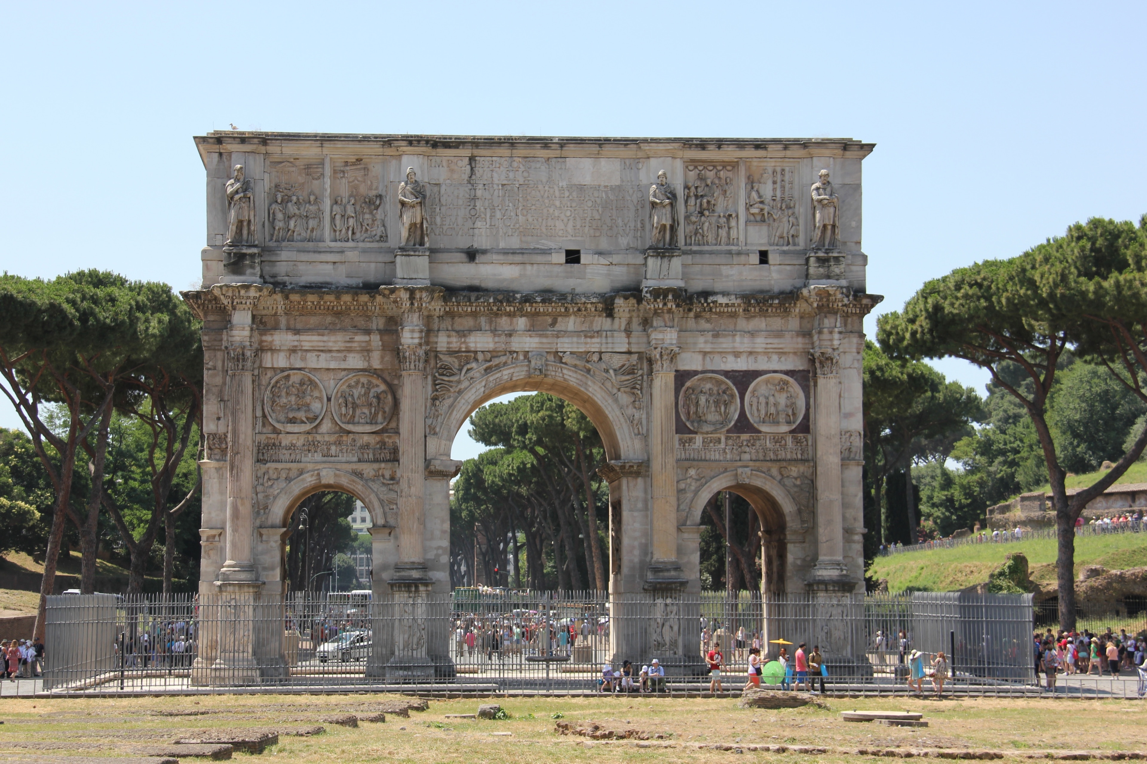 コンスタンティヌスの凱旋門 ローマ エクスペディア