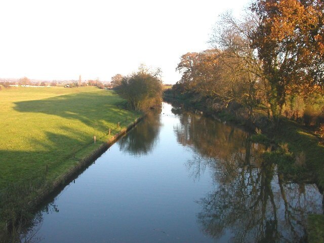 "Norton"-foto av Ian Rob (CC BY-SA) / Urklipp från original