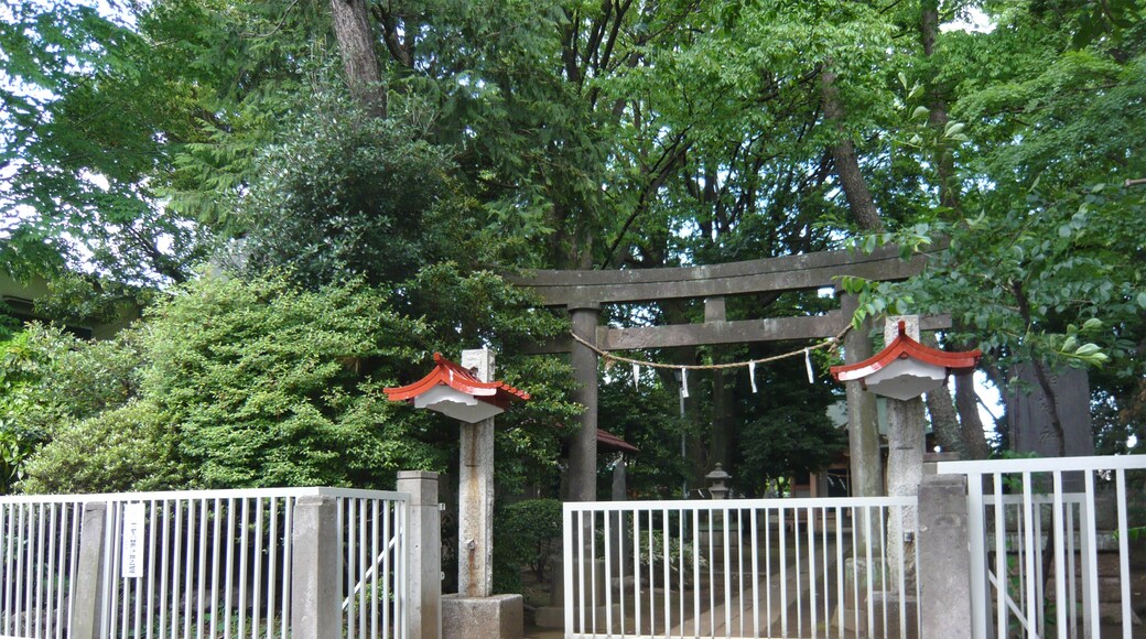 Wada Inari-jinja, - located in Shakujii-machi, near Shakujii-kōen Station South exit, Nerima ward, Tokyo, Japan.