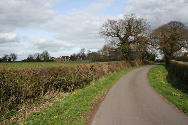 Photo "Cuddington" by Dave Dunford (CC BY-SA) / Cropped from original