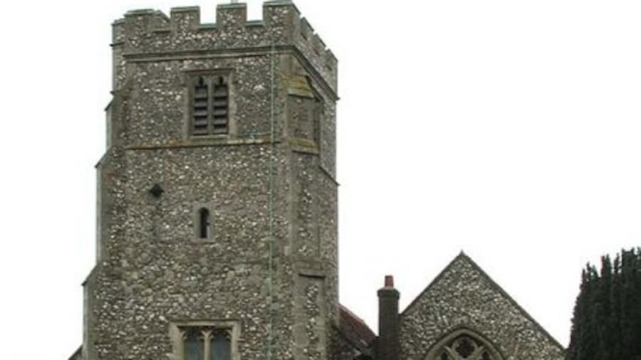 Photo "St James, Bushey, Herts" by John Salmon (Creative Commons Attribution-Share Alike 2.0) / Cropped from original