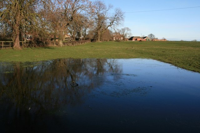 Billede "Deighton" af Mick Garratt (CC BY-SA) / beskåret fra det originale billede