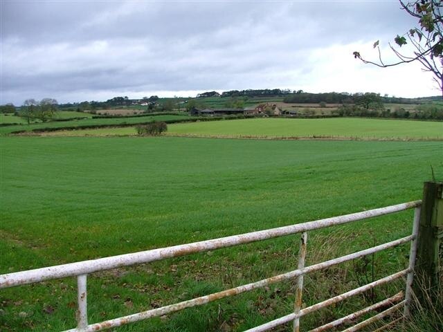 Photo "Walworth" by Mick Garratt (CC BY-SA) / Cropped from original