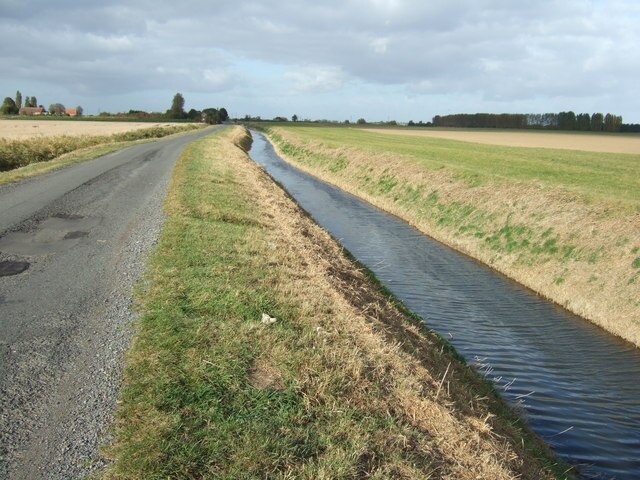 Photo "Gorefield" by Richard Humphrey (CC BY-SA) / Cropped from original