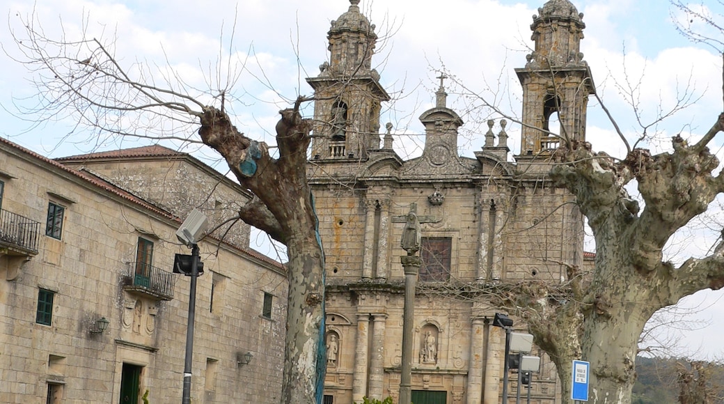 Foto "Monasterio de Poio" de m.dolores paderne sa… (CC BY-SA) / Recortada de la original