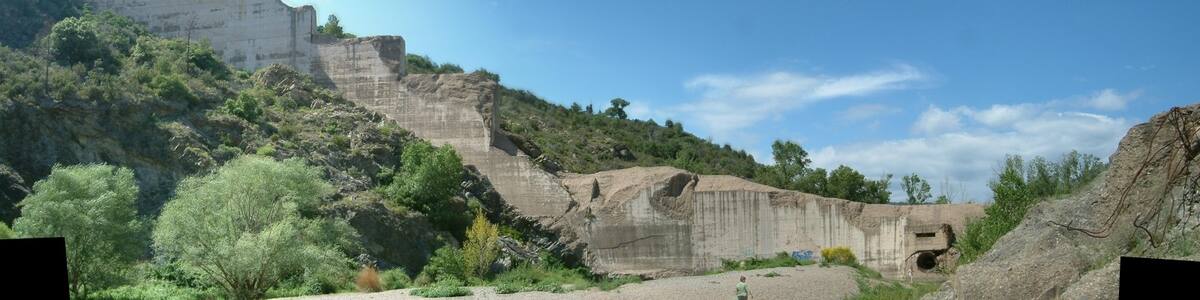 Photo "Barrage de Malpasset Fréjus France destroyed on December 2, 1959" by undefined () / Cropped from original