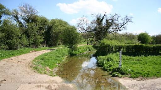 Foto “North Witham” tomada por Richard Croft (CC BY-SA); recorte de la original