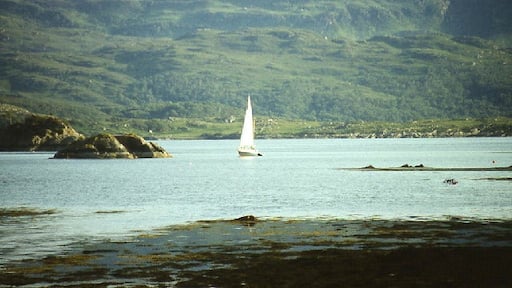 Foto "Glenborrodale" de Martin Southwood (CC BY-SA) / Recortada de la original