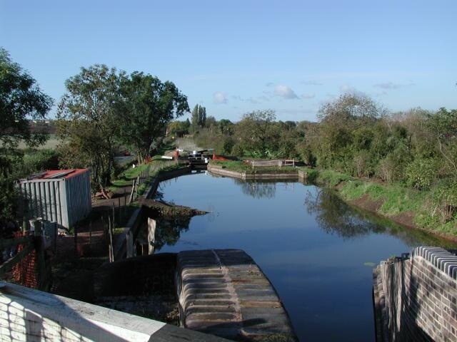 Foto “Hadzor” tomada por David Stowell (CC BY-SA); recorte de la original