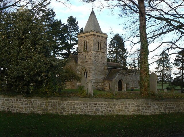 Foto “Kirby Hill” tomada por Alan Murray-Rust (CC BY-SA); recorte de la original