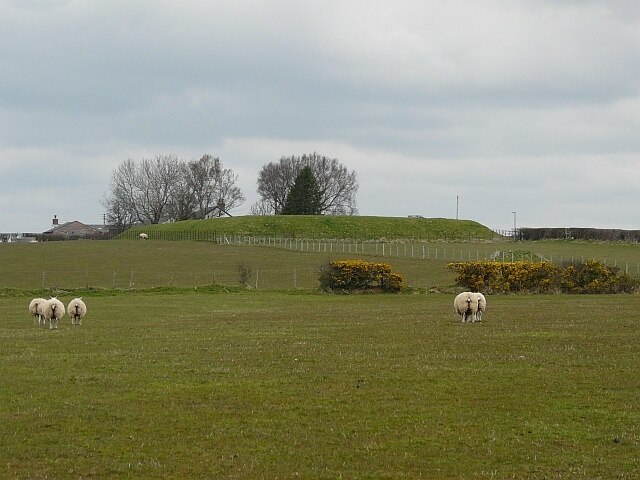 Photo "Castle Sowerby" by Rose and Trev Clough (CC BY-SA) / Cropped from original
