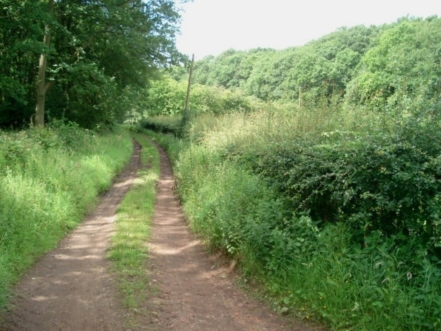 Kuva ”Dodford ja Grafton” käyttäjältä Trevor Rickard (CC BY-SA) / rajattu alkuperäisestä kuvasta