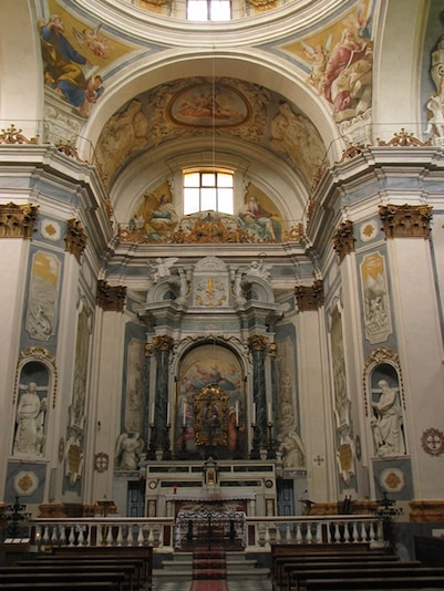 San Miniato (Pisa), Santissimo Crocifisso, altar and choir