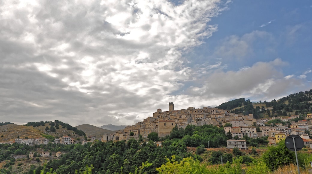 Foto „Castel del Monte“ von Ra Boe / Wikipedia (CC BY-SA)/zugeschnittenes Original
