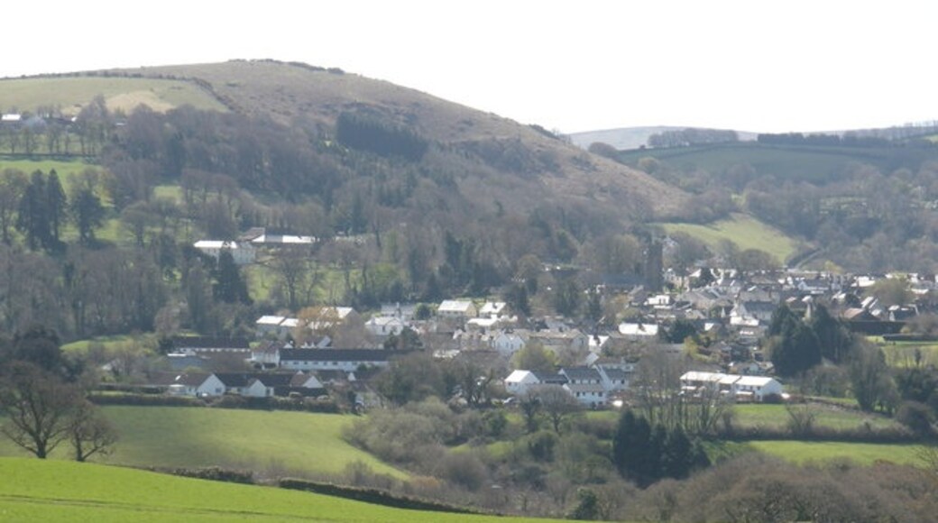 Photo "Chagford" by Roger Cornfoot (CC BY-SA) / Cropped from original