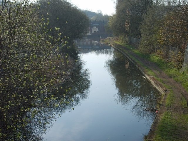 View from Garratt's Lane Canal Bridge