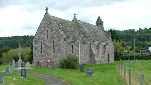 Photo "Blakemere" by Alan Spencer (CC BY-SA) / Cropped from original