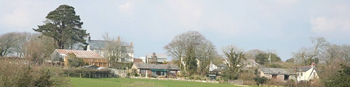 Photo "Bodiggo in Cornwall" by Martin Bodman (Creative Commons Attribution-Share Alike 2.0) / Cropped from original