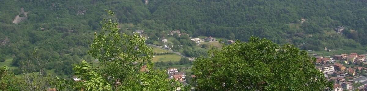 Photo "Re Tredenus, Capo di Ponte, Italia" by Luca Giarelli (Creative Commons Attribution-Share Alike 3.0) / Cropped from original