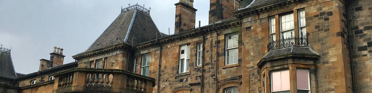Photo "This is a photo of listed building number" by LornaMCampbell (Creative Commons Attribution-Share Alike 4.0) / Cropped from original