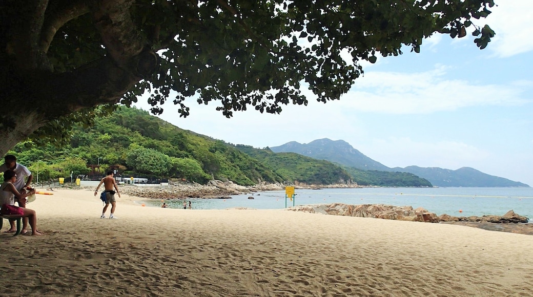 ภาพ "หาด Hung Shing Yeh" โดย Raki_Man (CC BY) / ตัดภาพจากขนาดต้นฉบับ