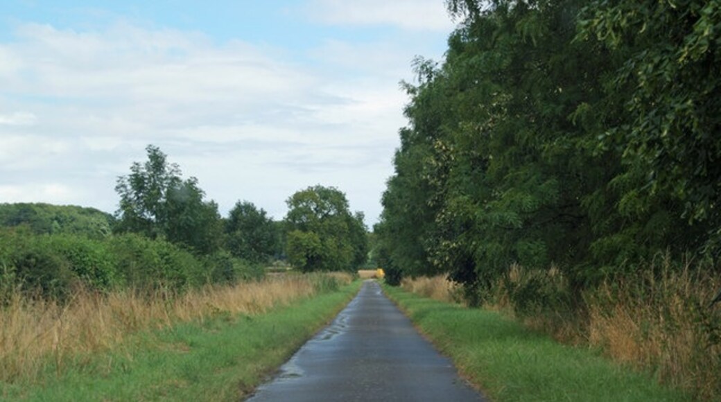 Photo "Worlaby" by David Wright (CC BY-SA) / Cropped from original